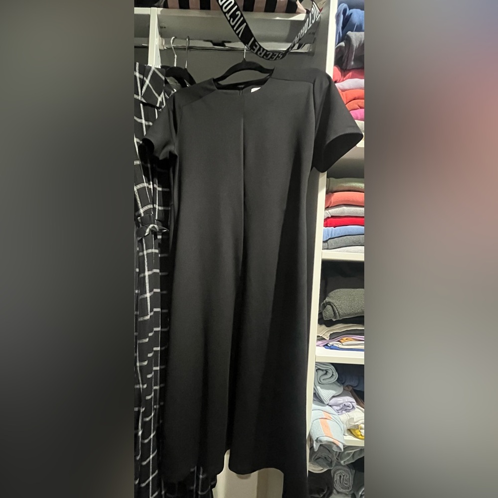 Calvin Klein Black Sheath Dress Crew Neck Short Sleeve